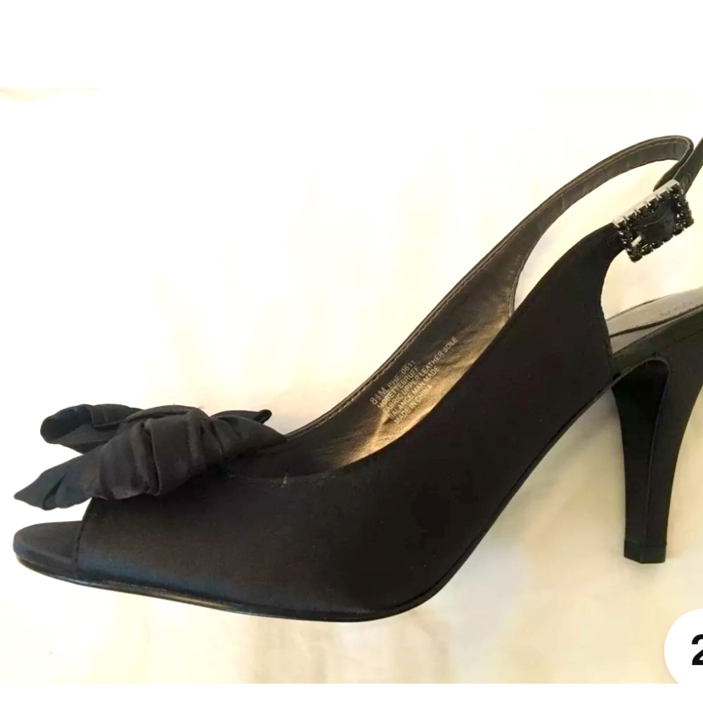 Mootsies Tootsies Slingback Heels
